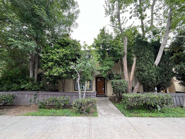 3+2.5 twnhm w/pool + spa; water, trash + b... - 3+2.5 twnhm w/pool + spa; water, trash + b... House