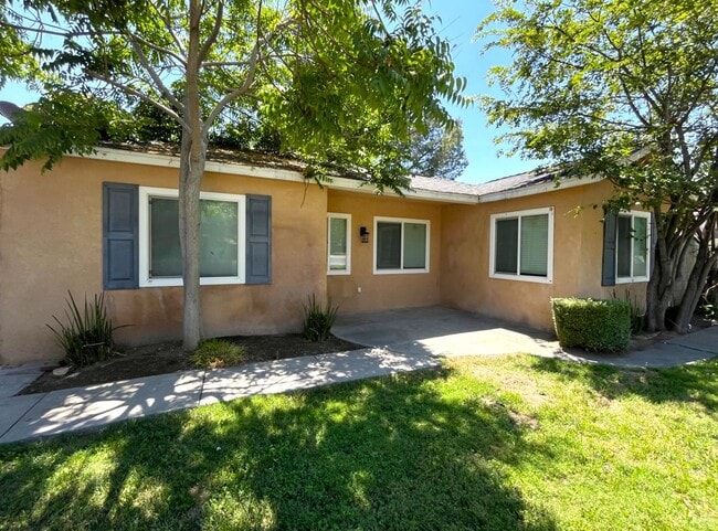Photo - 2 UNITS IN ONE!! A 3 bed, 2 bath FRONT house with a 1 bed 1 bath ADU, located in San Bernardino!