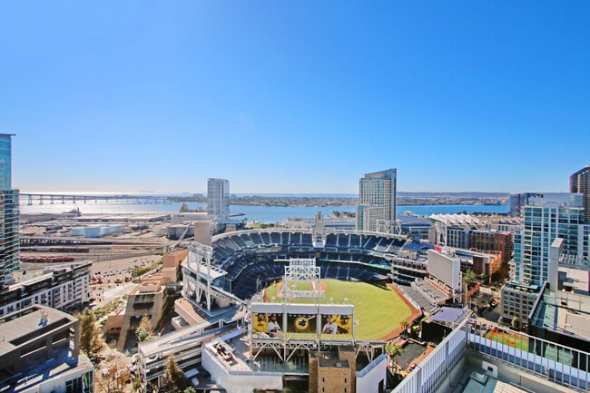 Incredible views from the Icon rooftop! - 321 10th Ave Condo Unit 608