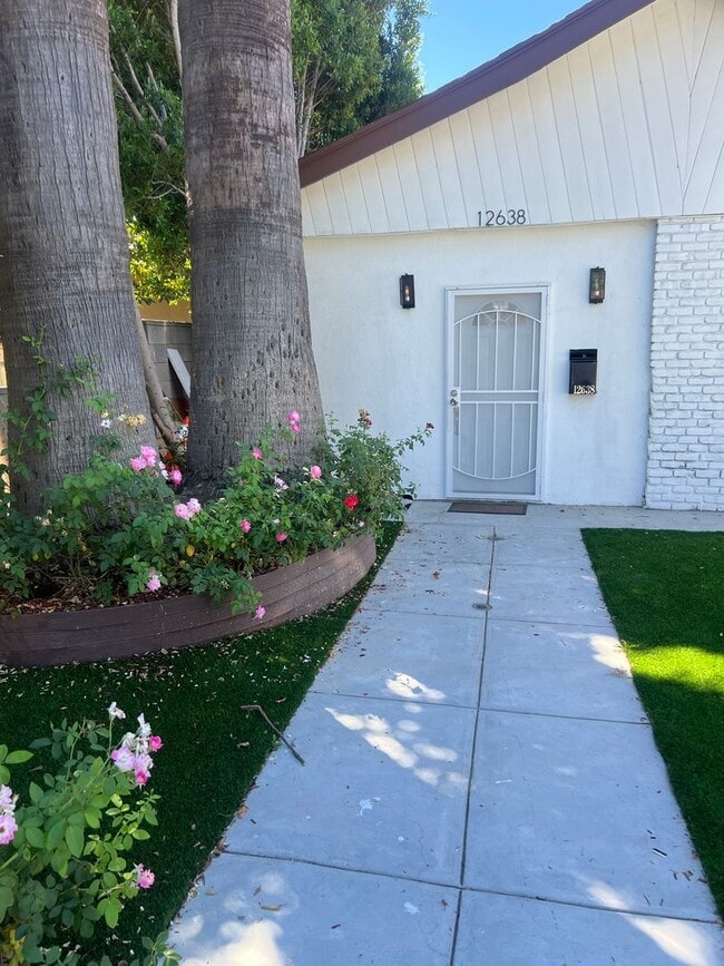Photo - 12640 Bessemer St Apartment Unit 12638