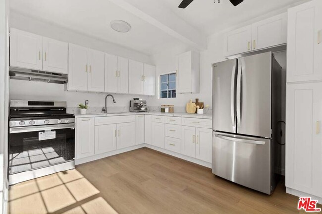 Photo - 1125 S Lake St Unit 3