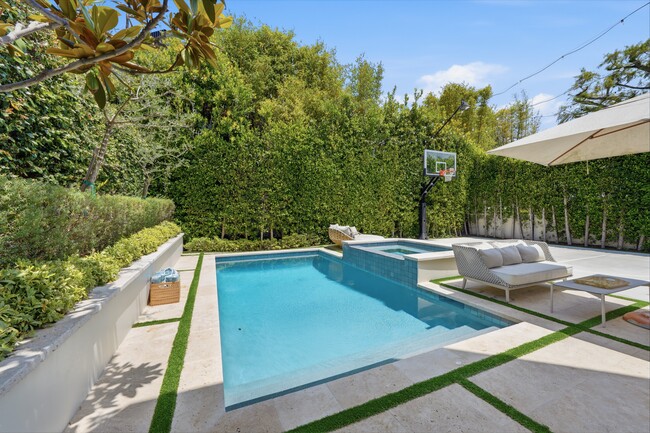 Photo - 108 S Poinsettia Ave