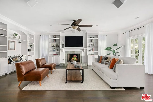 Building Photo - 11217 Kling St