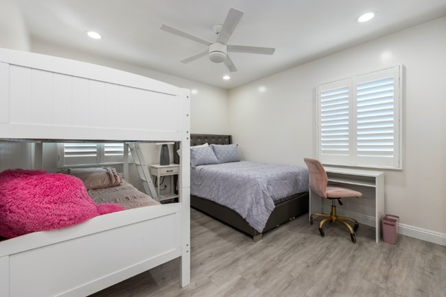 Photo - 1614 Marion Way W