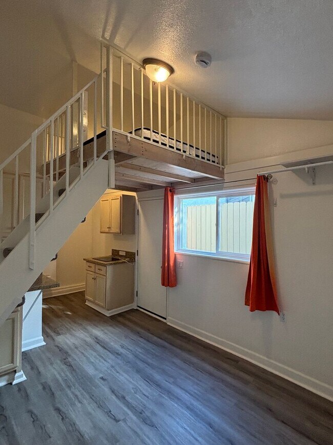 Photo - 14612 S Bahama Ave Unit B