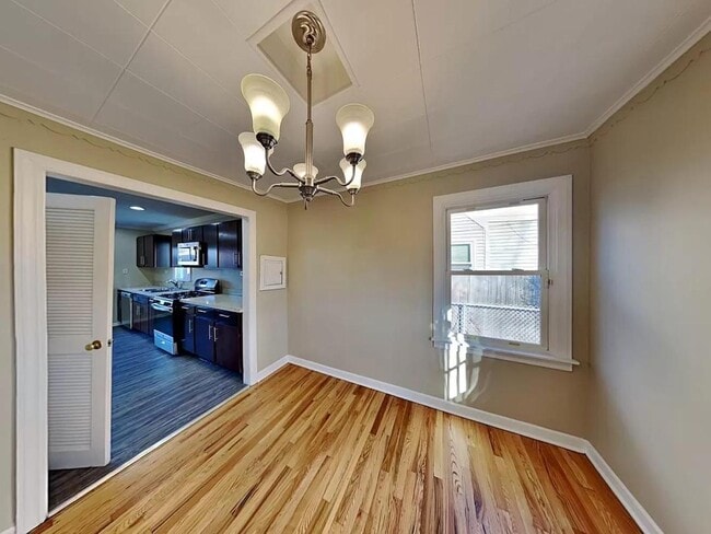 Photo - 3721 Wall St