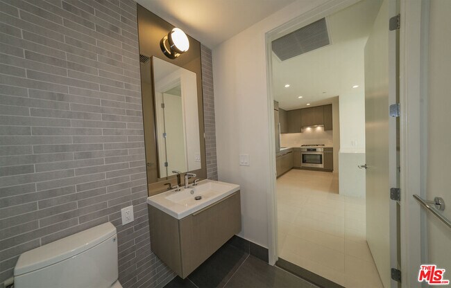 Photo - 889 Francisco St Unit 1201