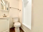 Photo - 1559 N Hill Ave Apartment Unit 8