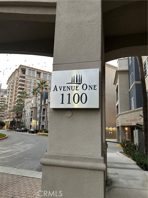 Building Photo - 1356 Scholarship