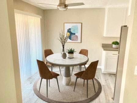 210 Garfield dining table - 210 Garfield