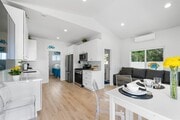 Photo - 252 Walsh St Unit 2