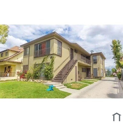 Charming 2-Bed Townhouse with Private Balc... - Charming 2-Bed Townhouse with Private Balc... Unit 1