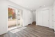 Photo - 609 S Lyon St Townhome