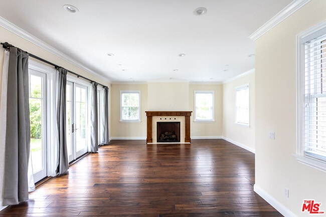 Photo - 550 San Juan Ave