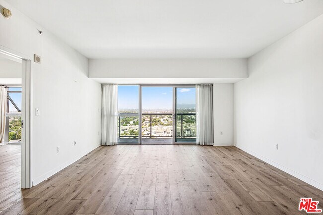 Photo - 13700 Marina Pointe Dr Unit 1206