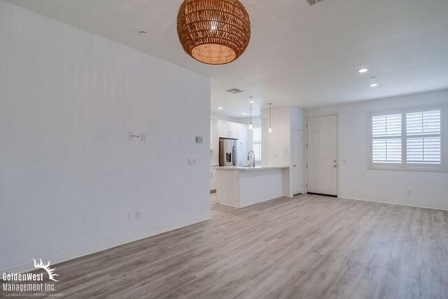 Photo - Stunning 3Bdm 2.5Ba Home in the Heart of I...