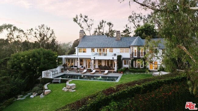 Photo - 6825 Zumirez Dr