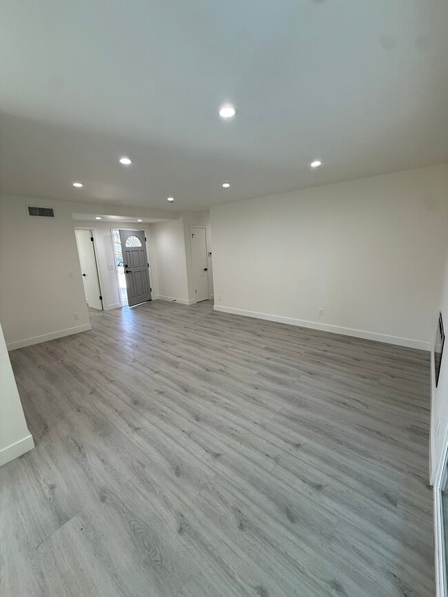 Photo - 6650 Sale Ave