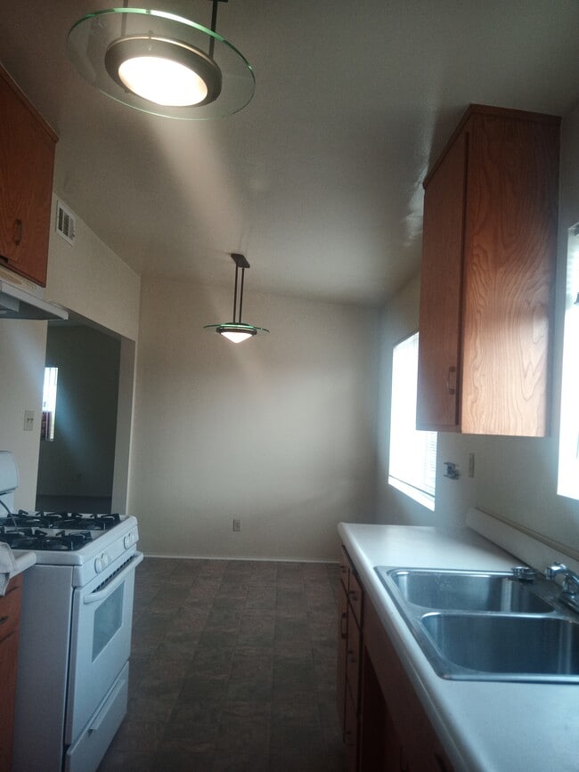 Photo - 2421 Abbot Kinney Blvd Unit 2