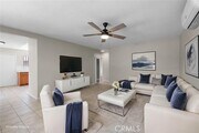 Photo - 207 Flora St
