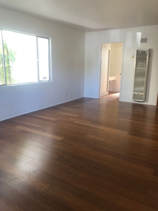 Photo - Luna Unit 3040