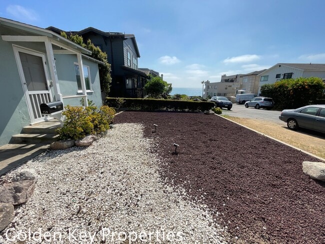 Photo - 159 Sequoia Ave