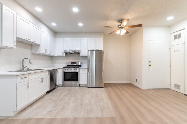 Photo - 1138 Grand View S St Unit 101