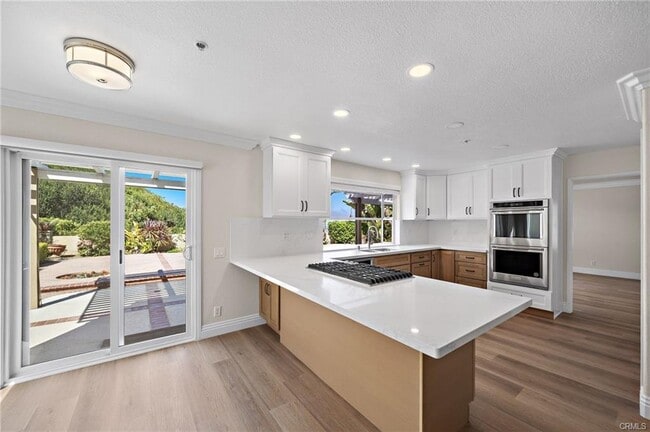 Photo - 30 Santa Clara