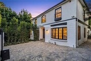 Photo - 725 N Doheny Dr