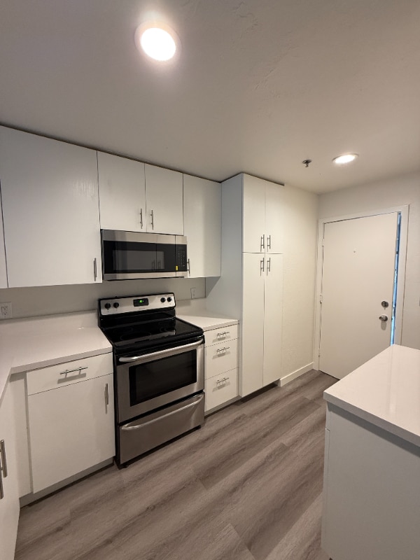 Photo - 725 W Fletcher Ave Unit 203