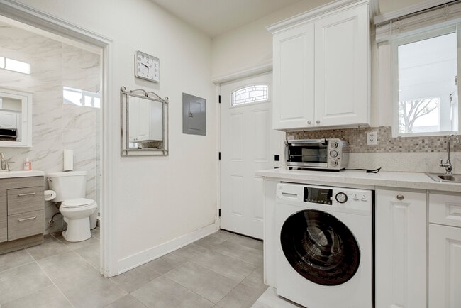 Photo - 16615 Los Alimos St