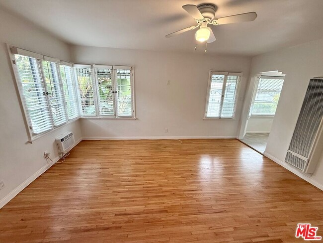 Photo - 1155 N Genesee Ave