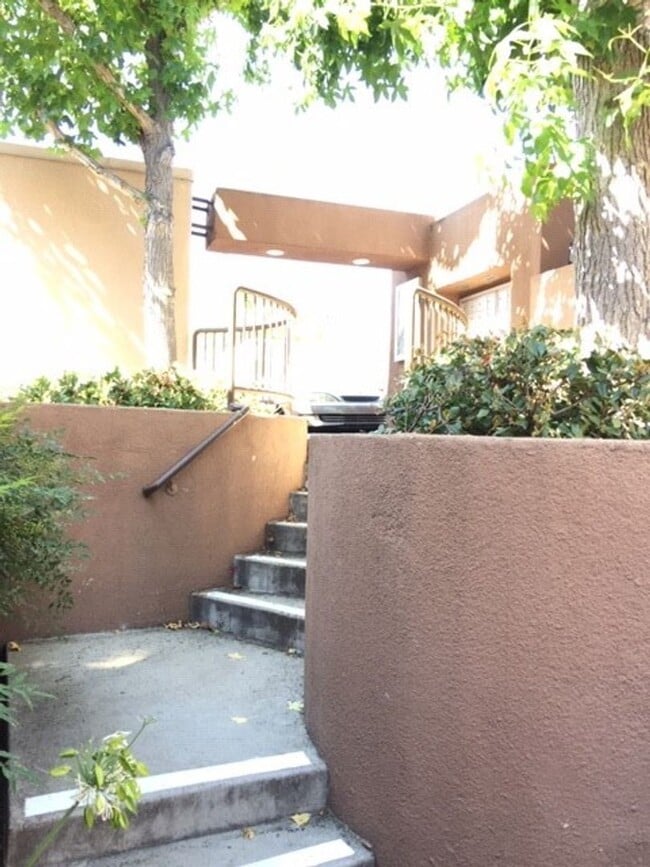 Photo - 2 BEDROOM CONDO WITH GARAGE Unit 26