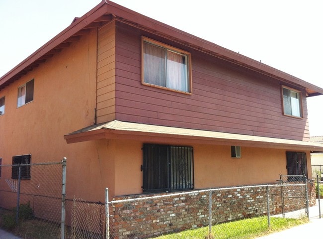 Photo - 2715 E 57th St