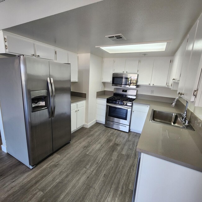 The Willows. 55+ community - The Willows. 55+ community Apartments
