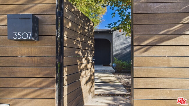 Photo - 3507 Marathon St