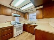 Photo - Charming Two Story 2 bedroom, 1.5 Bath in Ontario