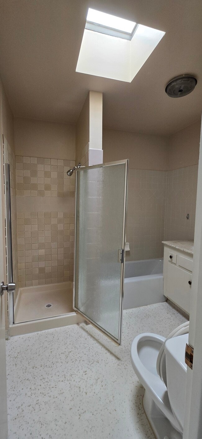 Photo - 1828 Prosser Ave