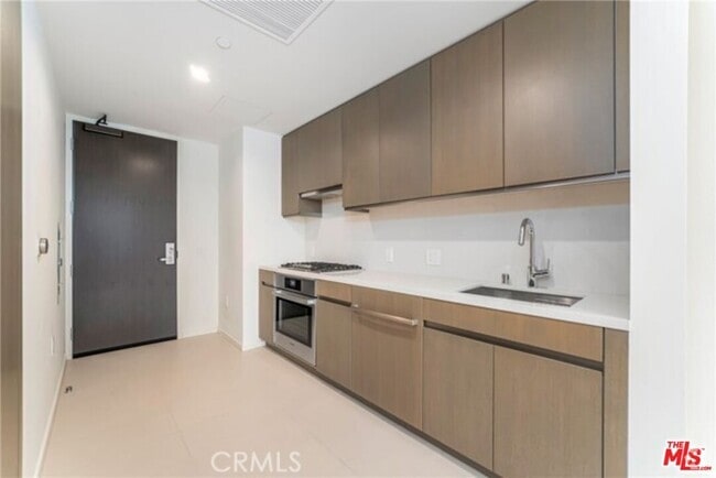 Building Photo - 889 Francisco St Unit 2407 Rental