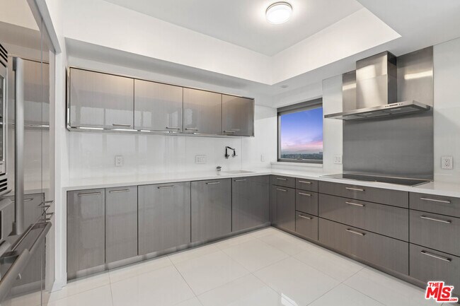Photo - 13700 Marina Pointe Dr Unit 1915