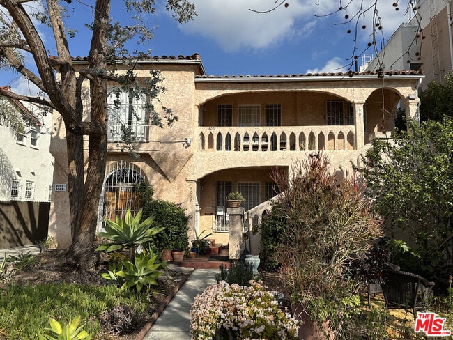 Building Photo - 6069 1/2 Cashio St