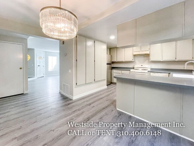 Photo - 3739 S Centinela Ave Apartment Unit 3739 - 2