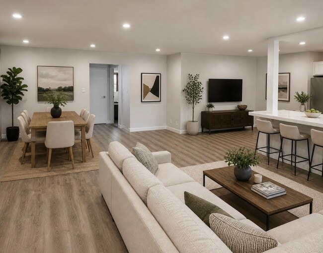 Building Photo - 1477 S Sherbourne Dr Unit 1