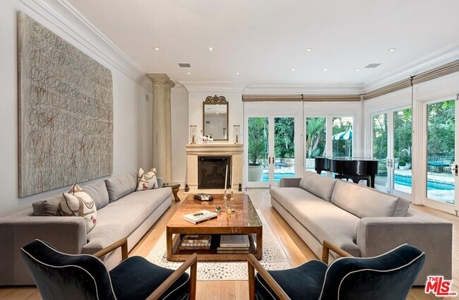 Photo - 2353 Bowmont Dr