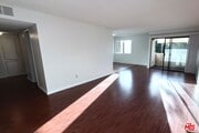 Photo - 7442 Hazeltine Ave