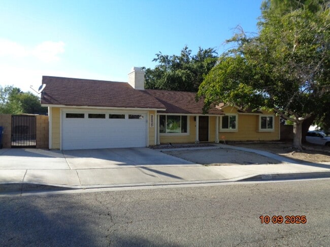 Building Photo - Modernized One Story Harris Home with Ingr...
