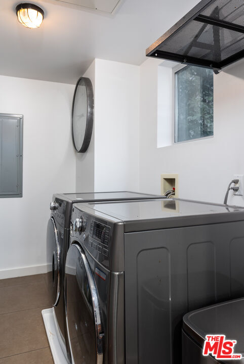 Photo - 900 N W Knoll Dr Unit 3