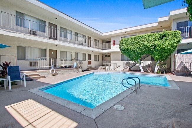 Photo - Oasis Apartments