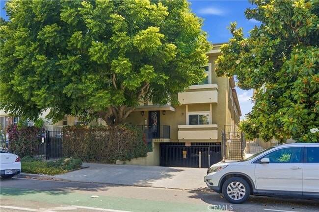 Photo - 1554 N Hobart Blvd Unit 2