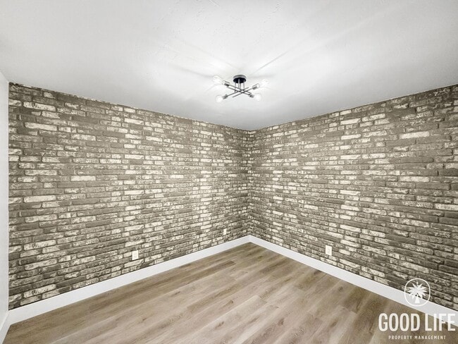 Photo - Stunning 3BD/3BA W/ A/C, Attached Garage, and In-Unit Laundry in Pacific Beach!